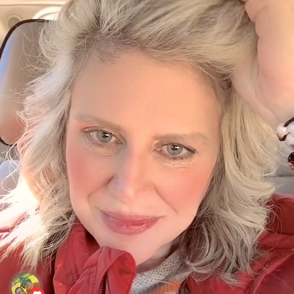 Meet your Posher, Mandy - Picture 1 of 1